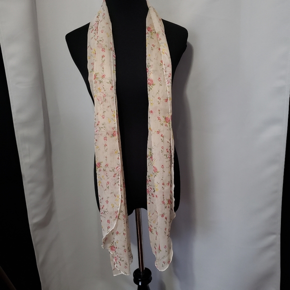 Light Floral Scarf - Picture 6 of 6